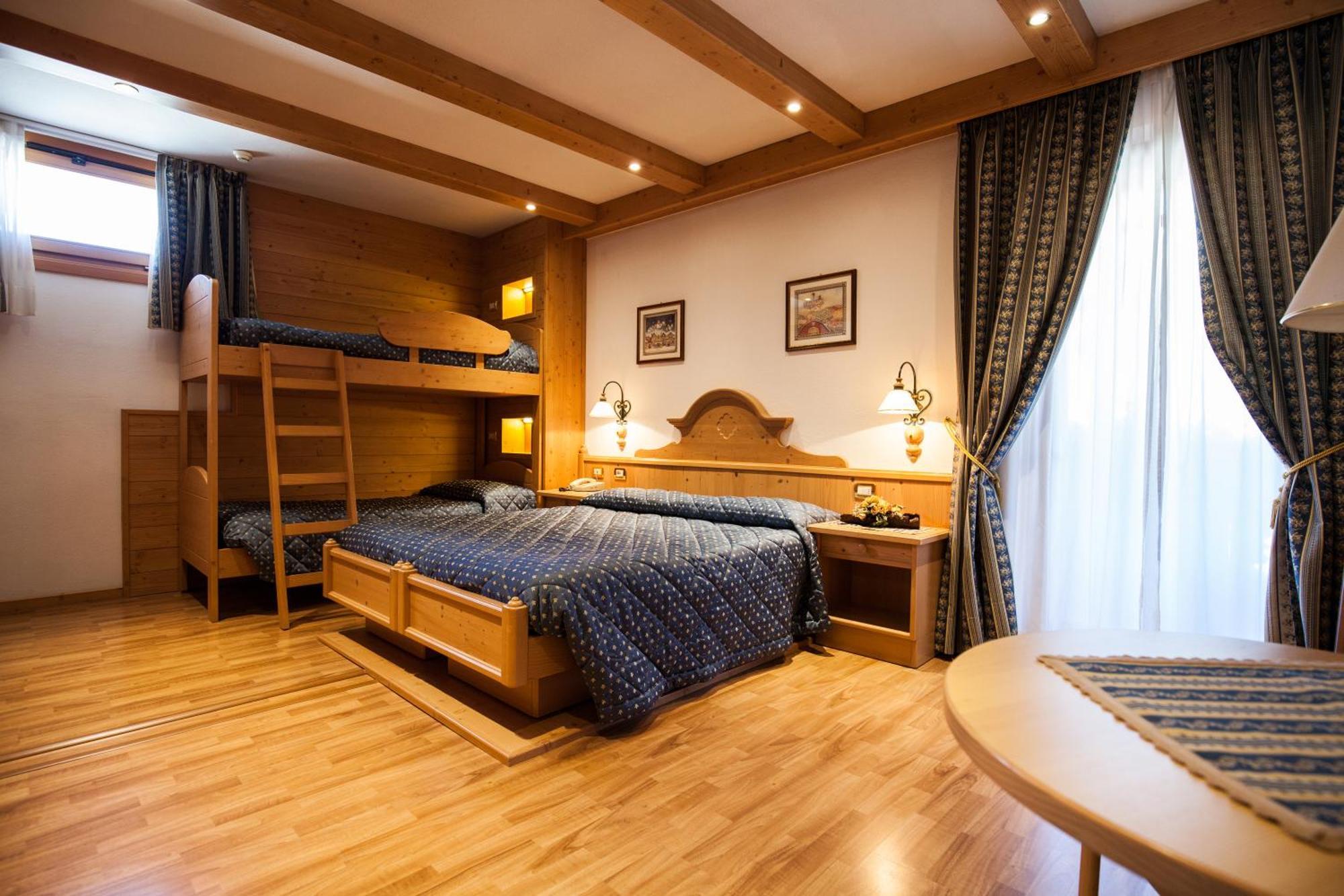Hotel Posta フォルニ・ディ・ソプラ エクステリア 写真