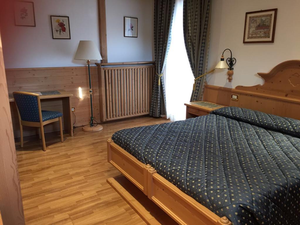 Hotel Posta フォルニ・ディ・ソプラ エクステリア 写真